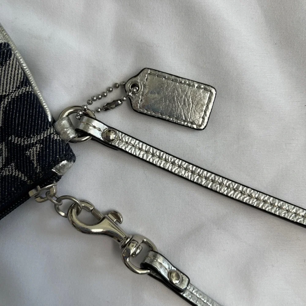 Coach EUC, zippered wristlet, blue & silver denim, clean, interior pkt, - Picture 9 of 13